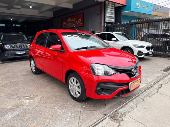 TOYOTA ETIOS 1.5 X PLUS 16V FLEX 4P AUTOMÁTICO TOYOTA ETIOS 1.5 X PLUS 16V FLEX 4P AUTOMÁTICO